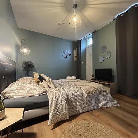 Casa Balzac - *